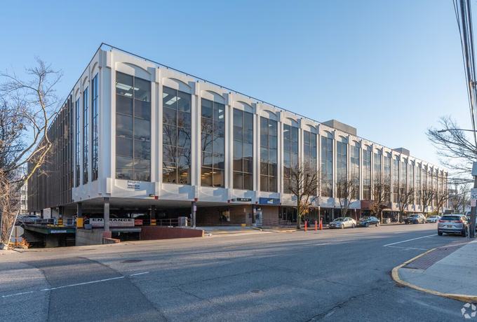 Emergency commercial repairs for office buildings